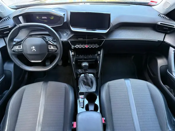 Peugeot 2008 1.2 PureTech Allure 6