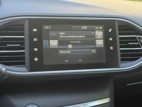 Peugeot 308 1.6 BlueHDi Style 42