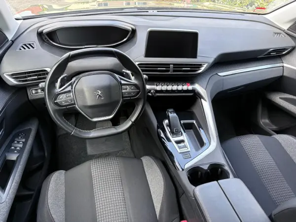 Peugeot 3008 1.2 PureTech Allure EAT8 29