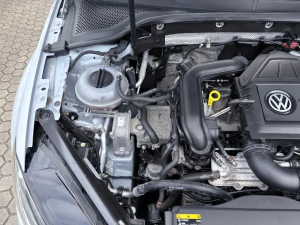 Volkswagen Golf 1.0 TSI Confortline 17