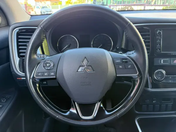 Mitsubishi Outlander 2.2 DI-D Instyle Navi 37