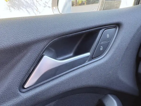 Audi A3 Limousine 1.6 TDI Attraction 35
