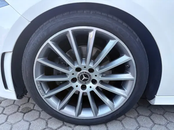 Mercedes-Benz A 180 d AMG Line Aut. 12