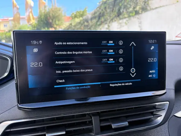 Peugeot 5008 1.2 PureTech Allure EAT8 47
