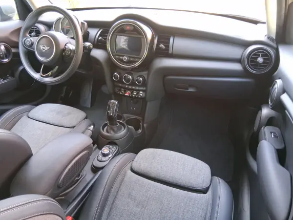 MINI 5 Portas One Auto 29