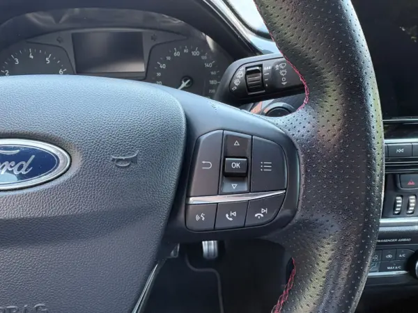 Ford Fiesta 1.0 EcoBoost ST-Line 39