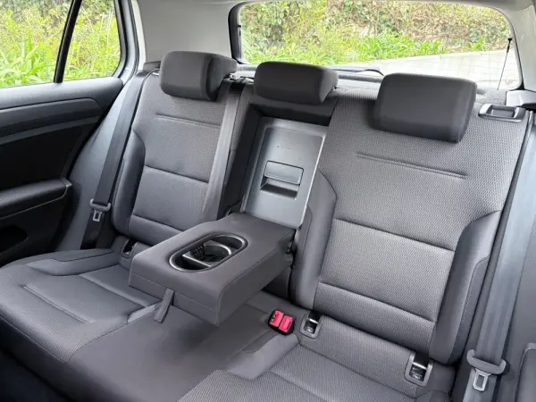 Volkswagen Golf 1.0 TSI Confortline 56