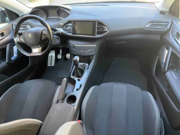 Peugeot 308 1.6 BlueHDi Style 31