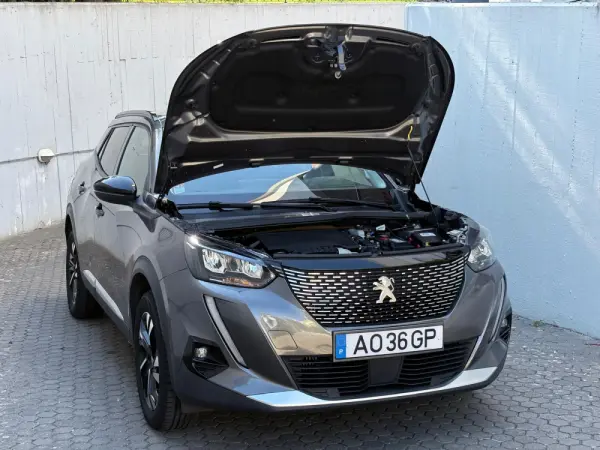 Peugeot 2008 1.2 PureTech Allure 16