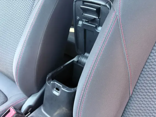 Ford Fiesta 1.0 EcoBoost ST-Line 33
