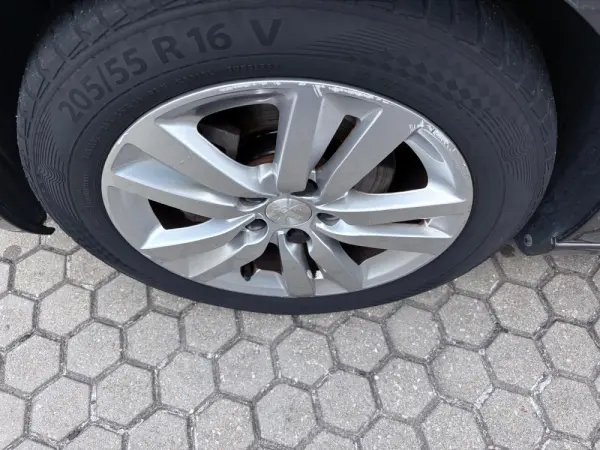 Peugeot 308 SW 1.2 PureTech Style 12