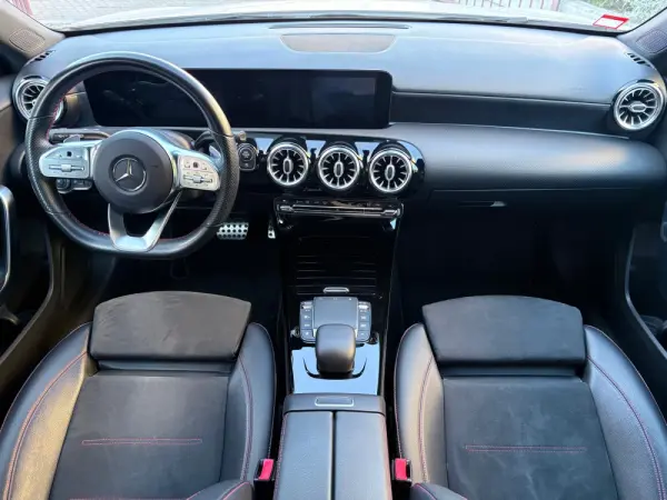 Mercedes-Benz A 180 d AMG Line Aut. 6