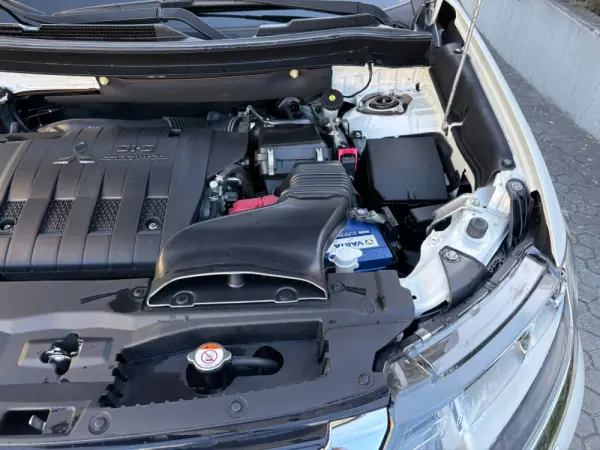 Mitsubishi Outlander 2.2 DI-D Instyle Navi 20