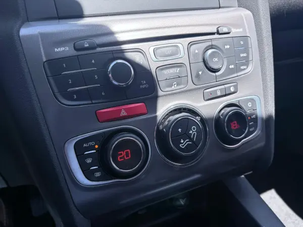 Citroen C4 1.6 BlueHDi Feel EAT6 47