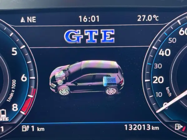 Volkswagen Golf 1.4 GTE Plug-in 44