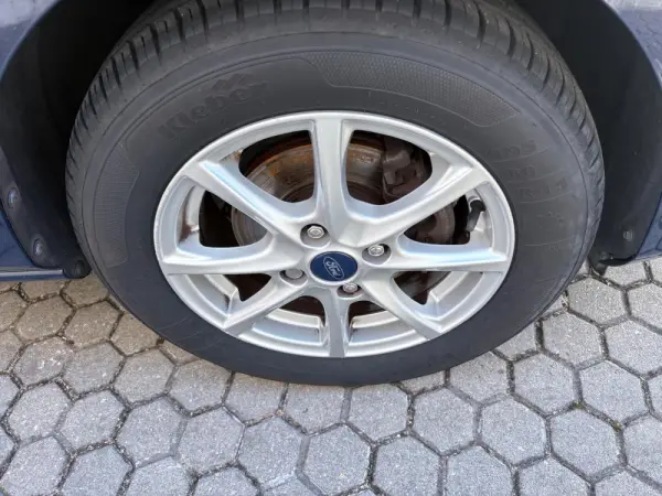 Ford Fiesta 1.1 Ti-VCT Business 12