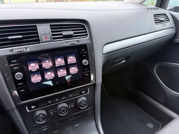 Volkswagen Golf 1.0 TSI Confortline 45