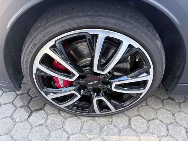 MINI 3 Portas John Cooper Works Auto Desportiva 12