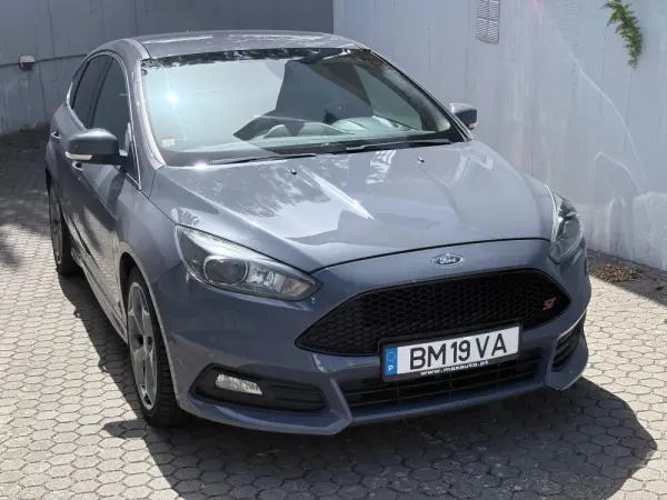 Ford Focus 2.0 EcoBoost ST c/ Pack Pele Desportiva 2