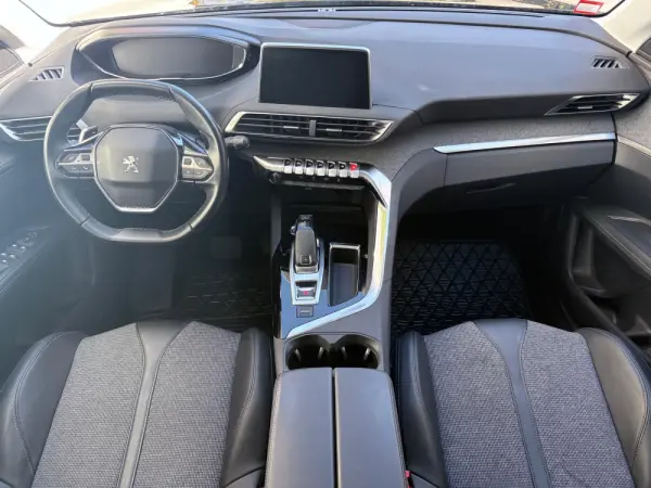 Peugeot 3008 1.2 PureTech Allure EAT8 6