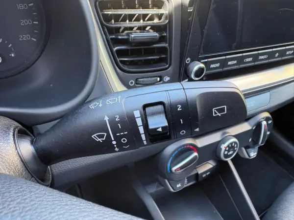 Kia Stonic 1.2 Dynamic 38