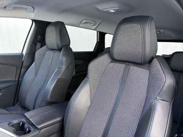 Peugeot 5008 1.2 PureTech Allure EAT8 31