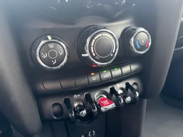 MINI 5 Portas One 48