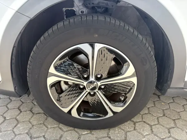 Kia XCeed 1.6 GDi PHEV Drive 11