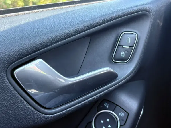 Ford Fiesta 1.0 EcoBoost ST-Line 35