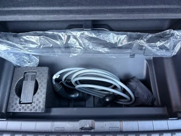 BMW iX xDrive 50 Pack Desportivo 26