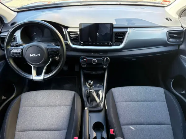 Kia Stonic 1.2 Dynamic 6