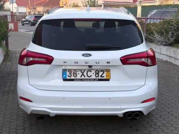 Ford Focus SW 1.0 EcoBoost ST-Line 5