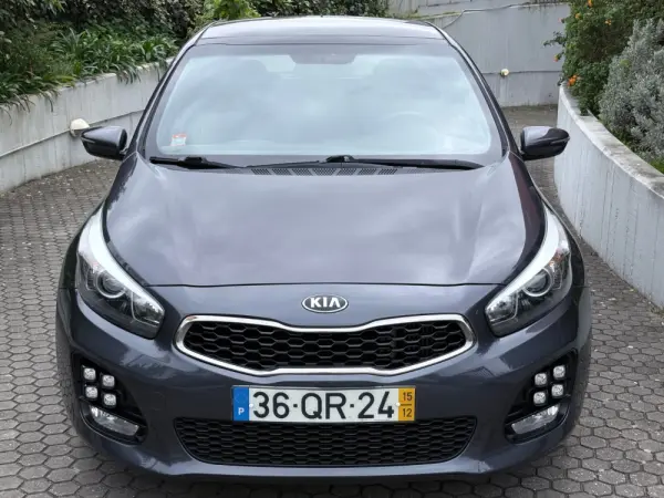 Kia Ceed 1.6 CRDi GT Line 3