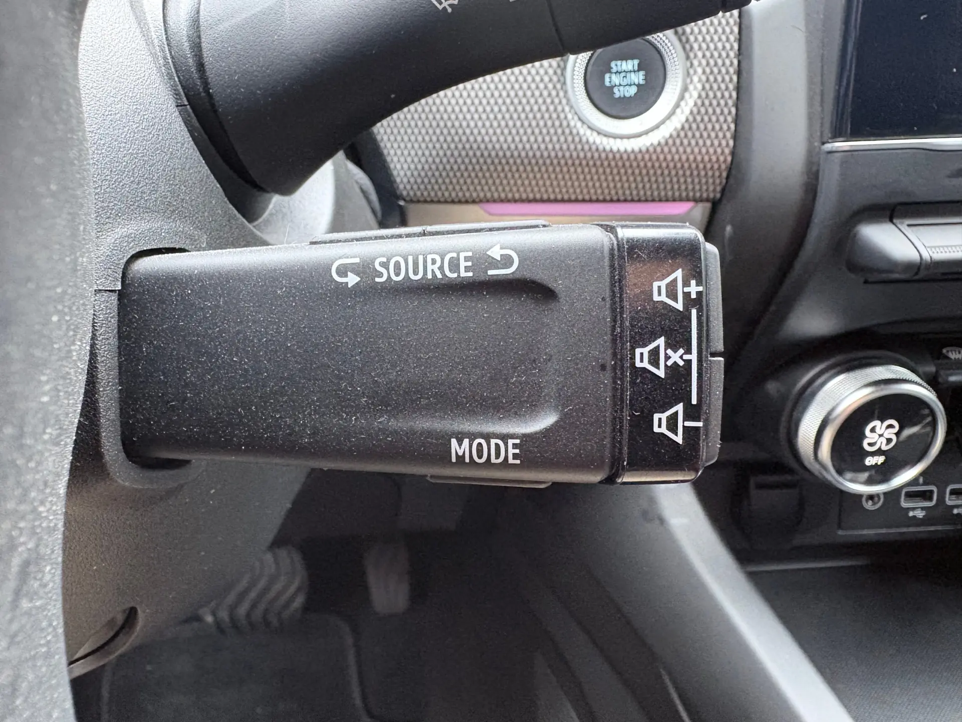 Renault Arkana 1.6 E-Tech Intens 43