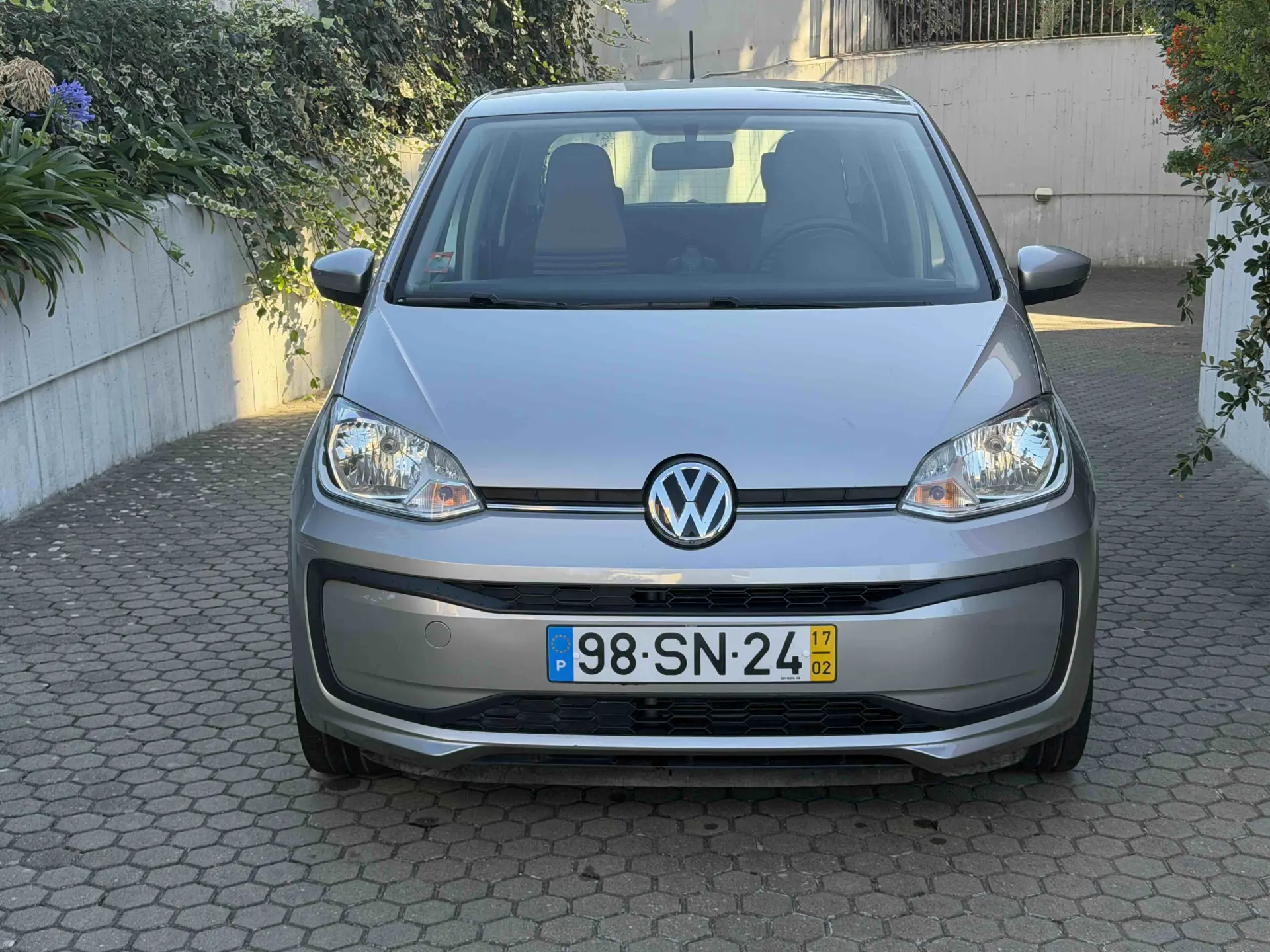Volkswagen Up! 1.0 Move Auto 3