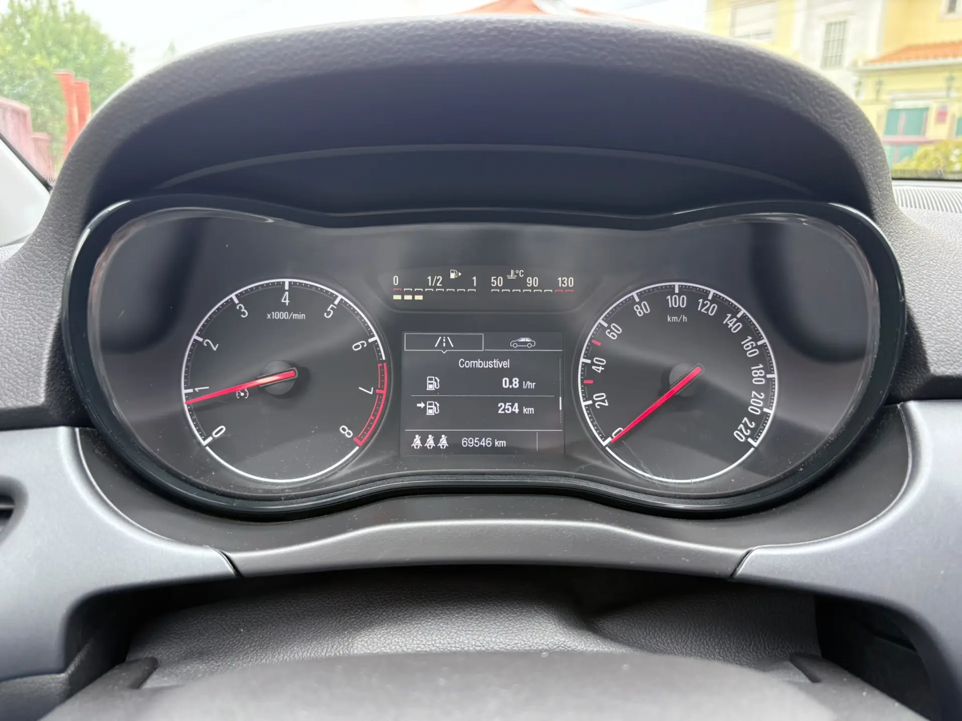 Opel Corsa 1.2 Dynamic 39