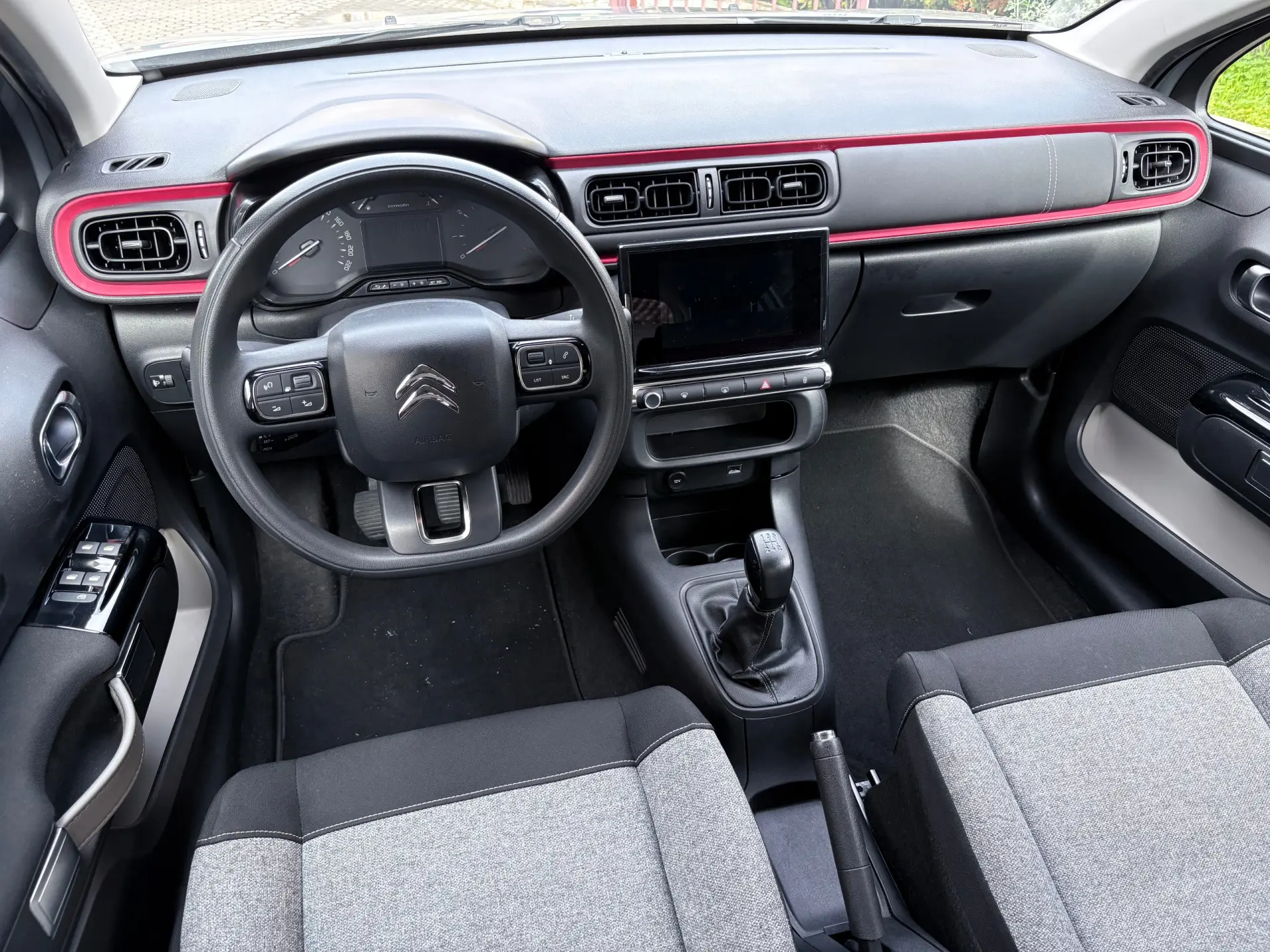 Citroën C3 1.2 PureTech C-Series 28