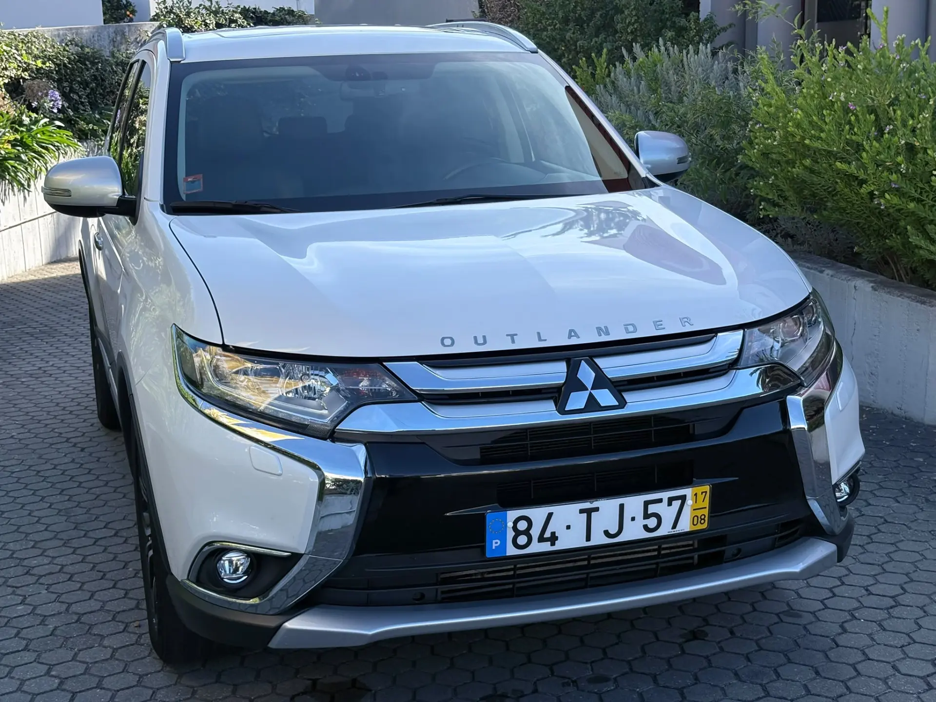 Mitsubishi Outlander 2.2 DI-D Instyle Navi 2