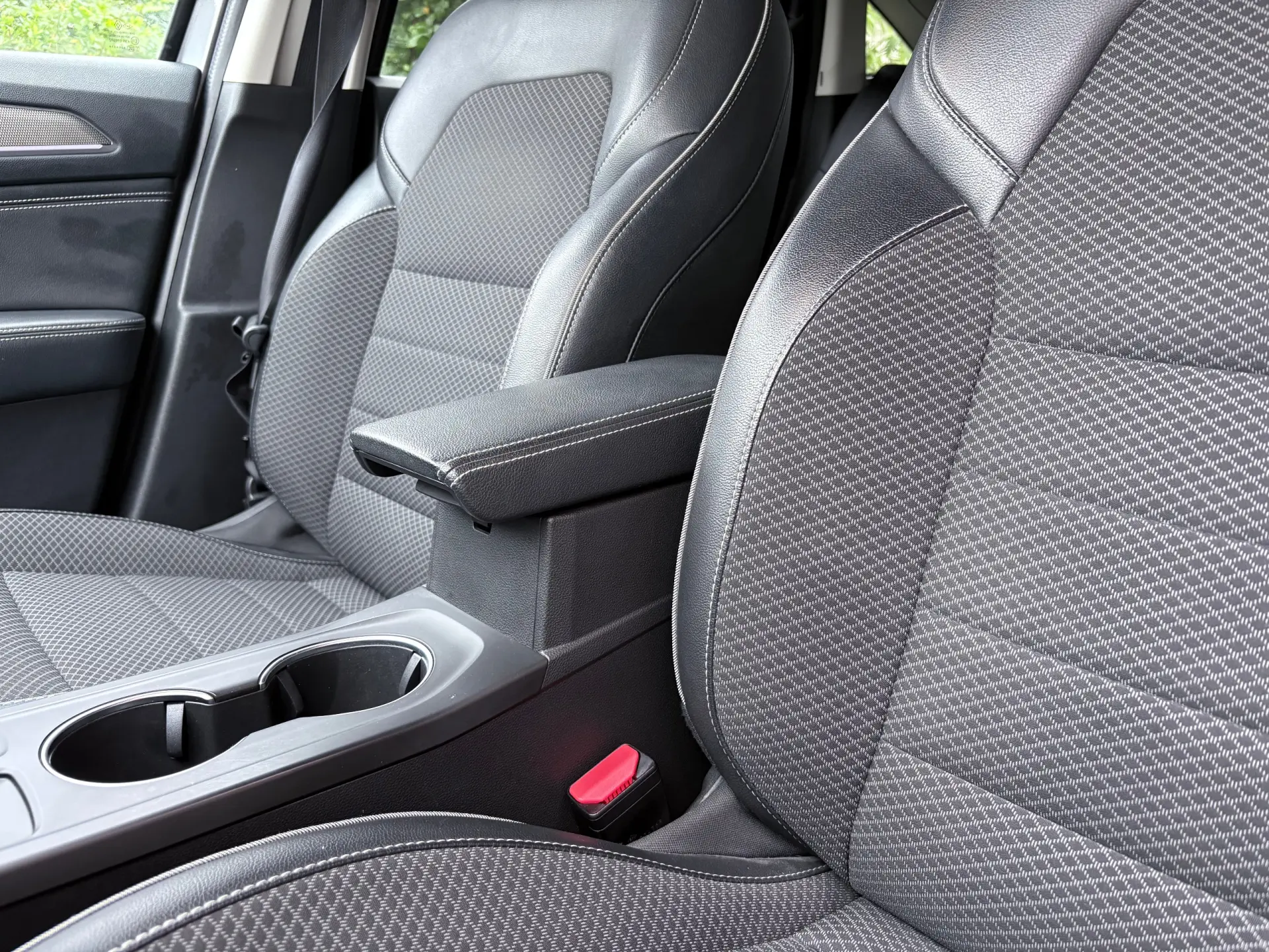 Renault Arkana 1.6 E-Tech Intens 34