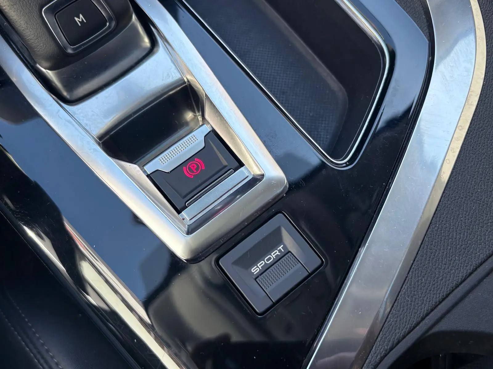 Peugeot 3008 1.2 PureTech Allure EAT8 55