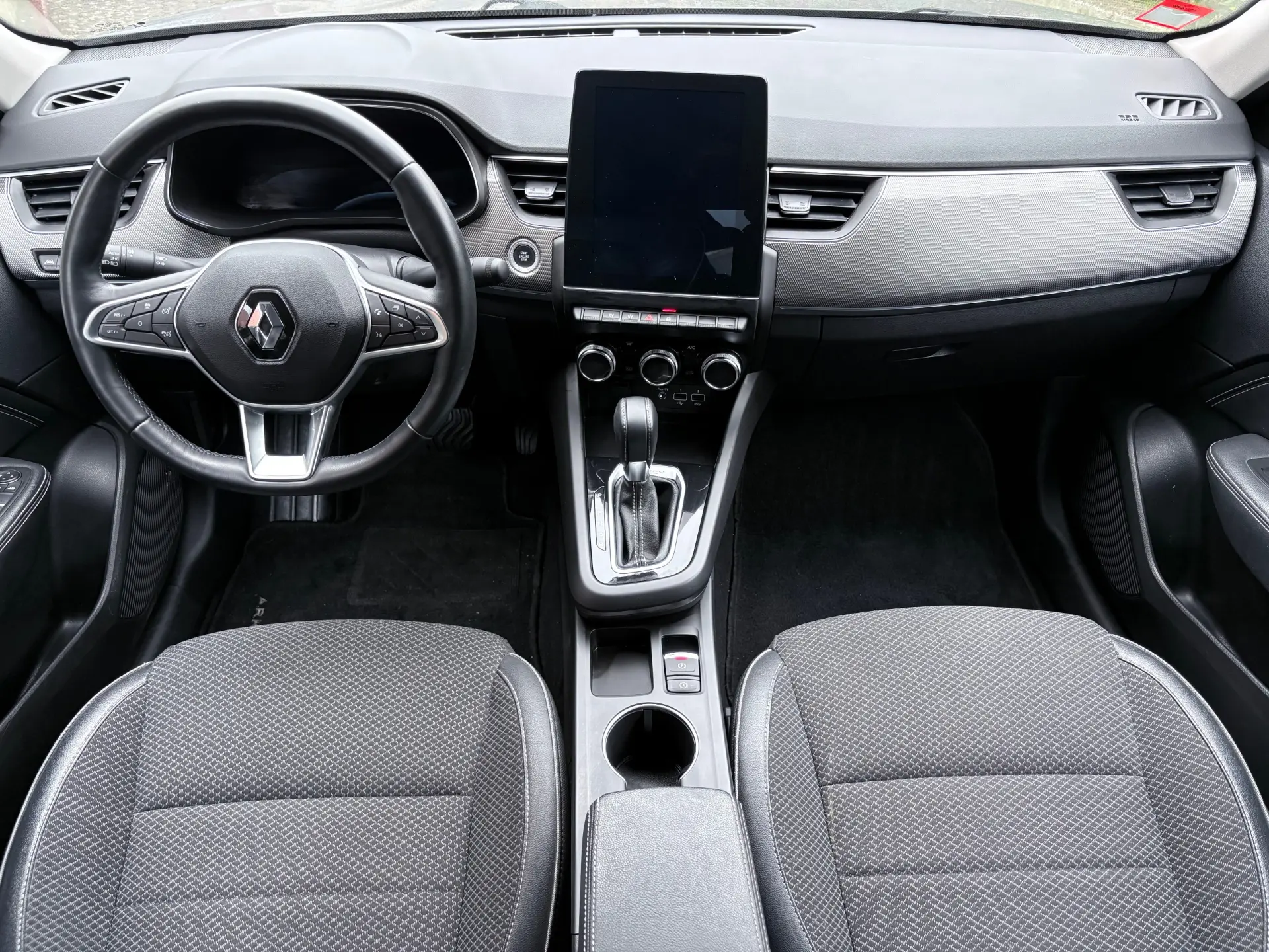 Renault Arkana 1.6 E-Tech Intens 6