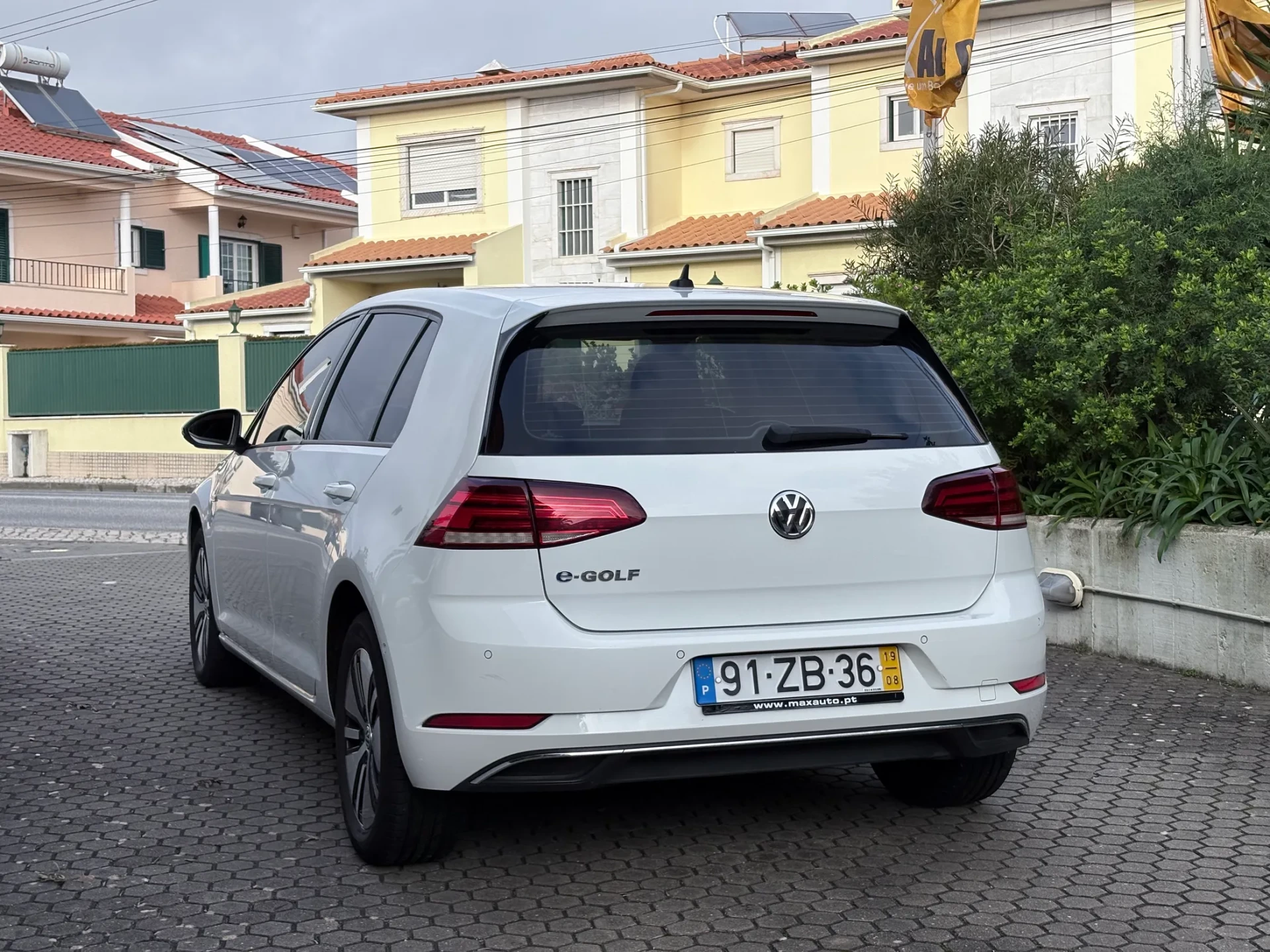 Volkswagen e-Golf AC/DC 25