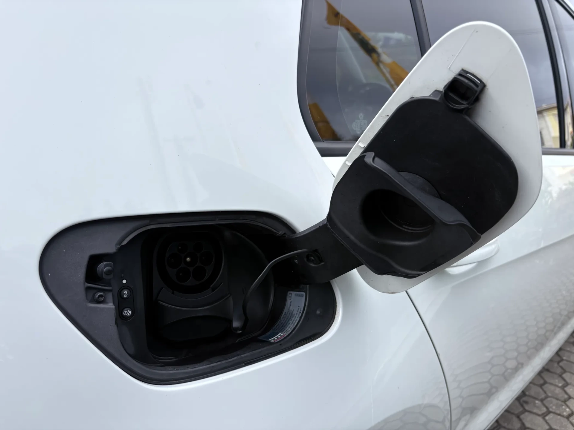 Volkswagen e-Golf AC/DC 28