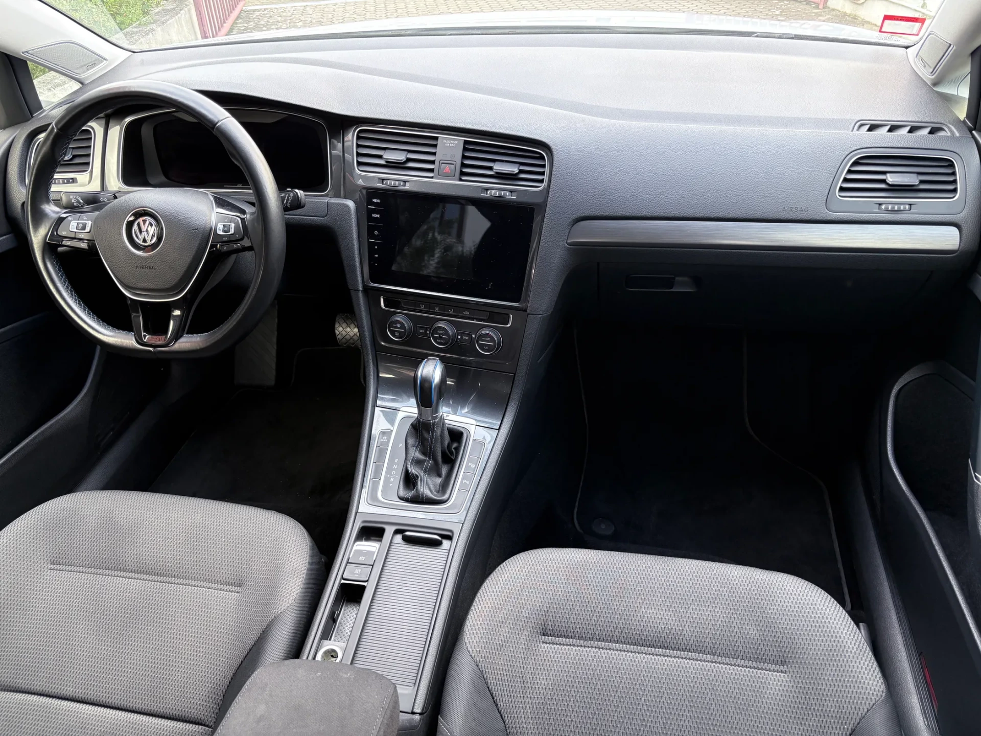 Volkswagen e-Golf AC/DC 30