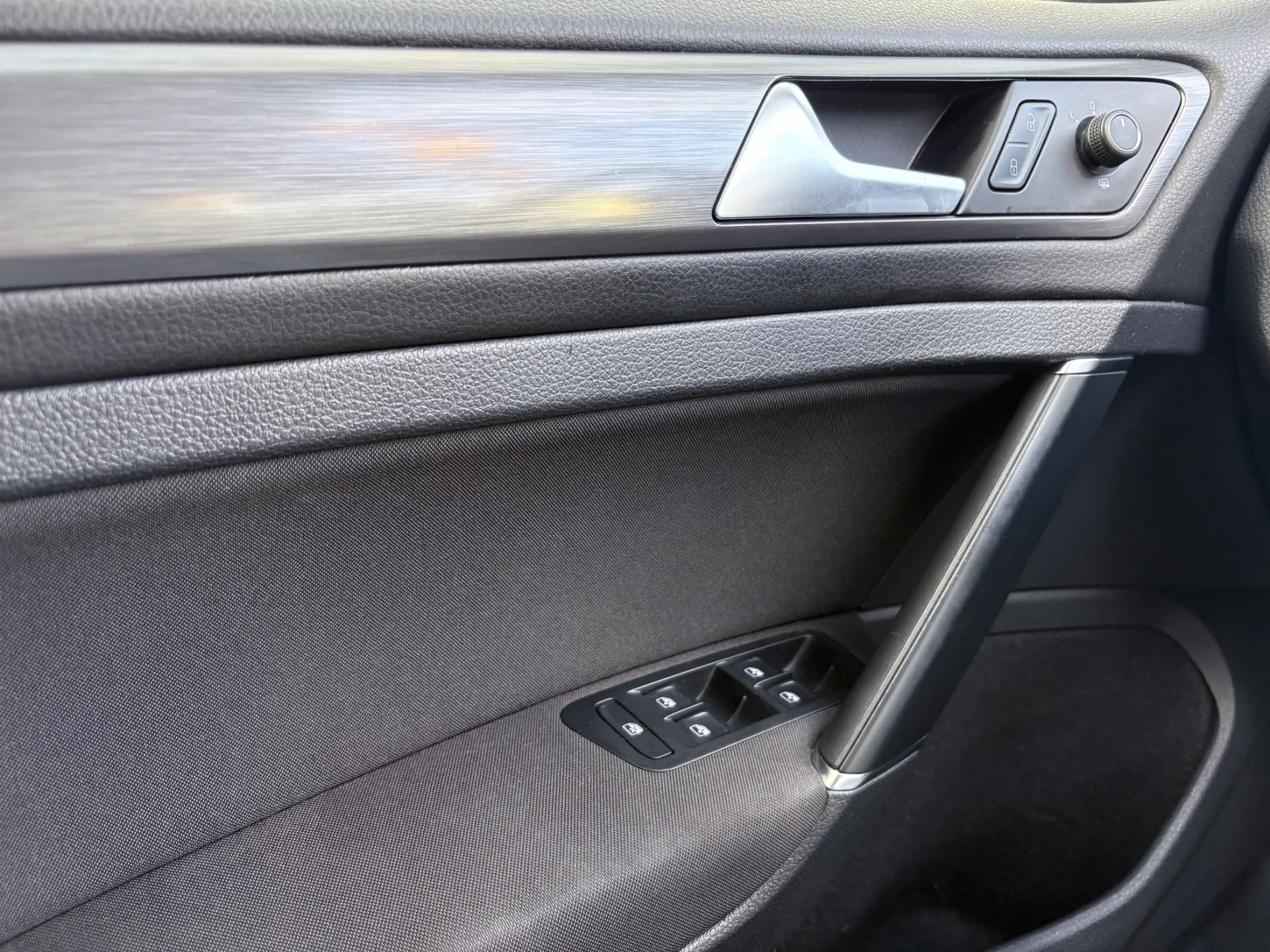 Volkswagen e-Golf AC/DC 32