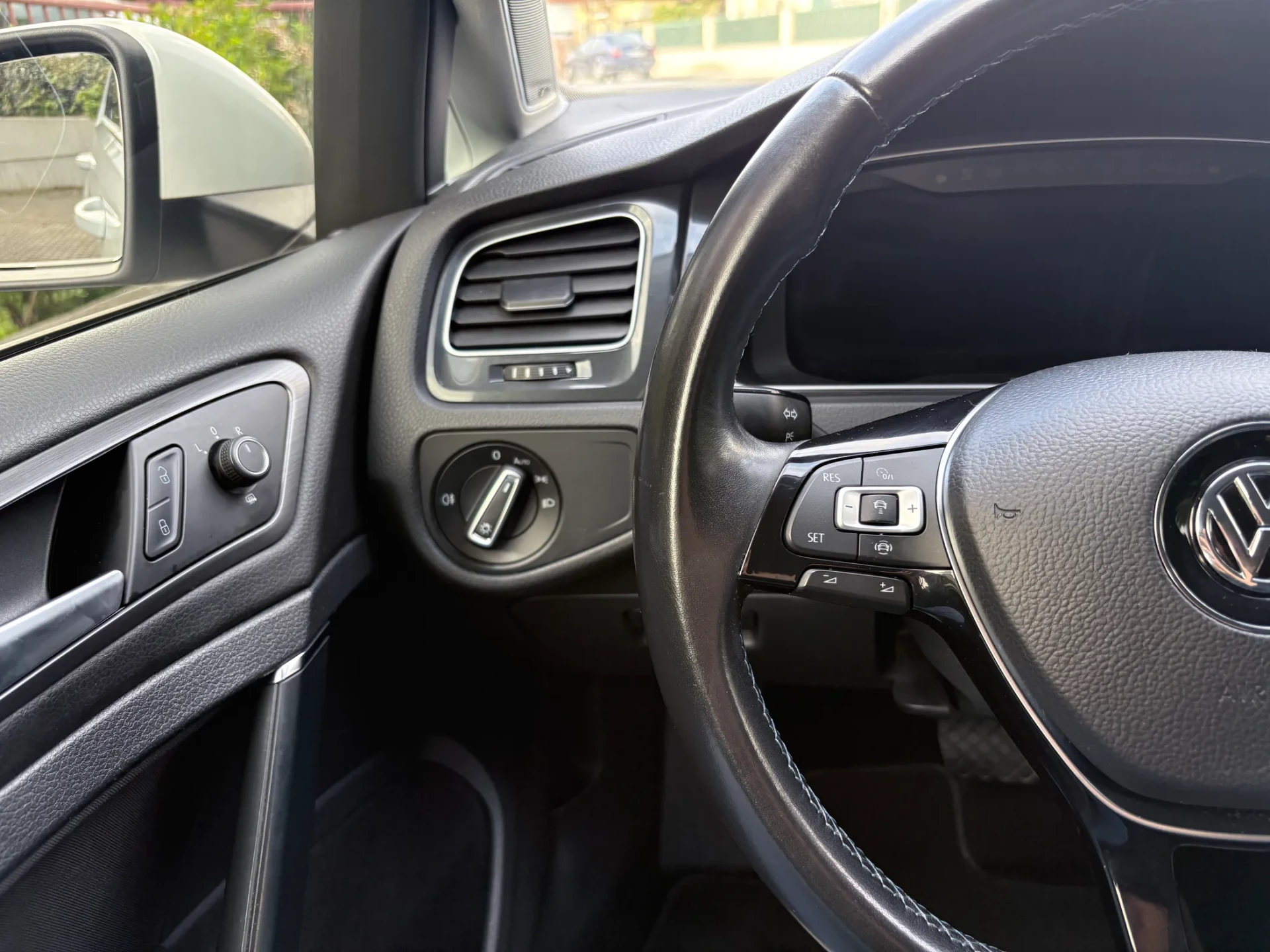 Volkswagen e-Golf AC/DC 35