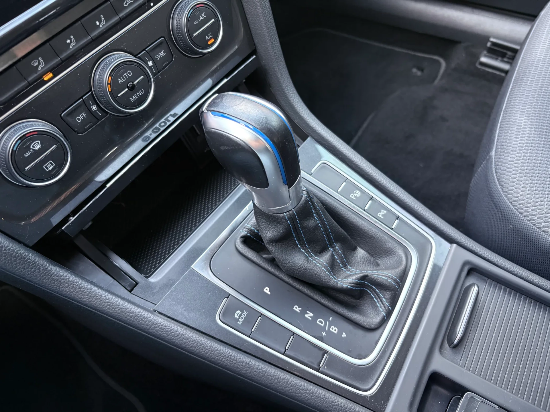 Volkswagen e-Golf AC/DC 48