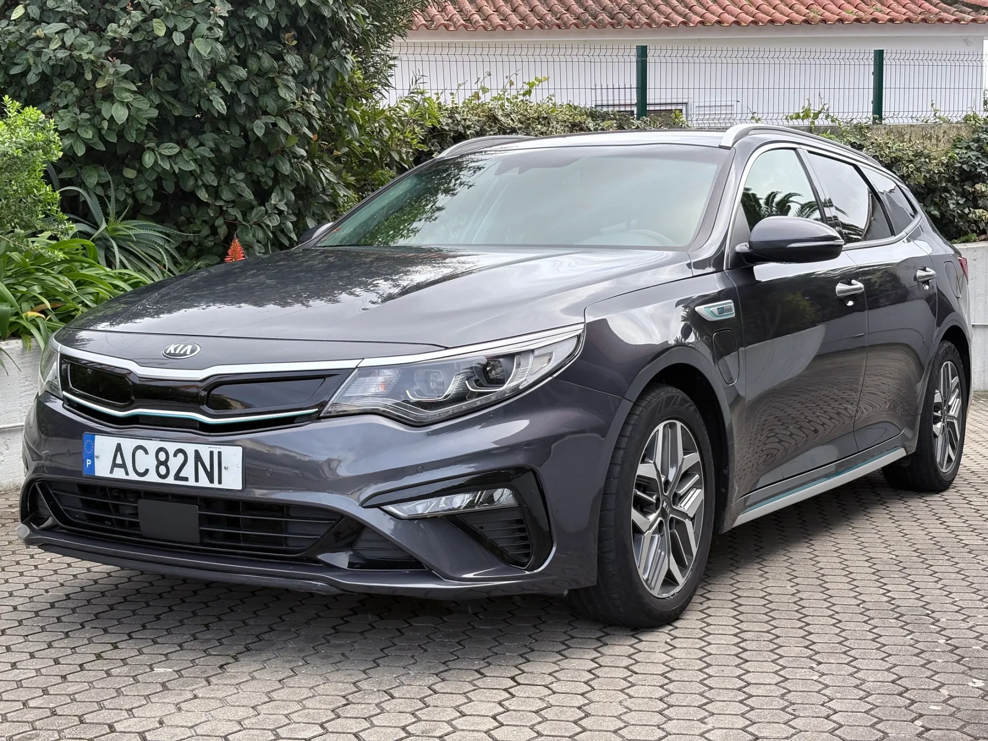 Kia Optima SW 2.0 CVVT PHEV 9