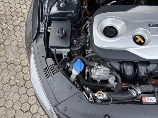 Kia Optima SW 2.0 CVVT PHEV 17