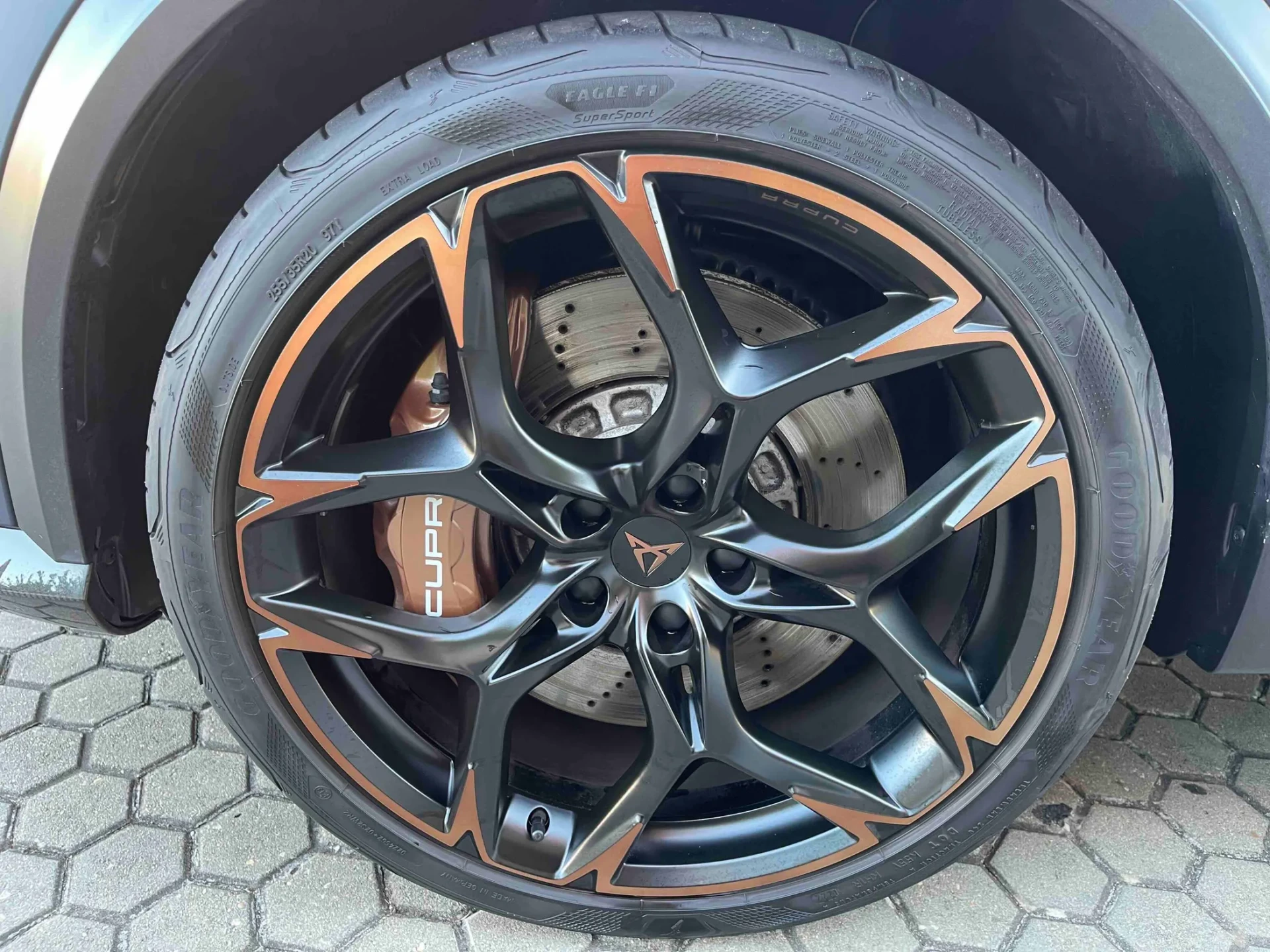 Cupra Formentor 2.5 TSI DSG 4Drive VZ5 10